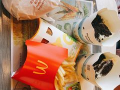 -麦当劳(郑州银基店)