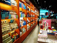 -西西弗书店&矢量咖啡(凯德晶萃广场店)