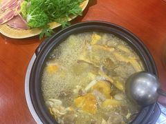 -菌之家·专业纯野生菌火锅·特色炒菌