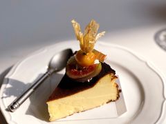 巴斯克芝士-思南书局·诗歌店