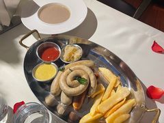 -MONICH牛排融合餐厅(和义大道购物中心店)