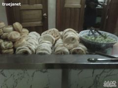 送的饼-泉儿头杂碎·清真(城东总店)