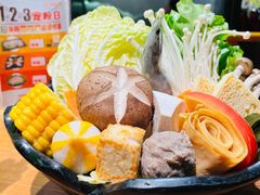 -呷哺呷哺(普陀乐购真北店)