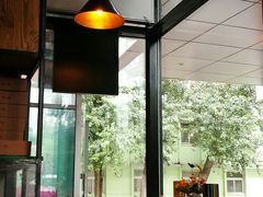 靠窗位-腰子哥烤串(石佛营炫特店)
