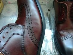 -京伟修鞋洗鞋奢侈品皮具护理店