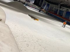 -乔波室内滑雪场
