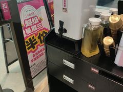 -小杨生煎(金山百联购物中心3楼店)