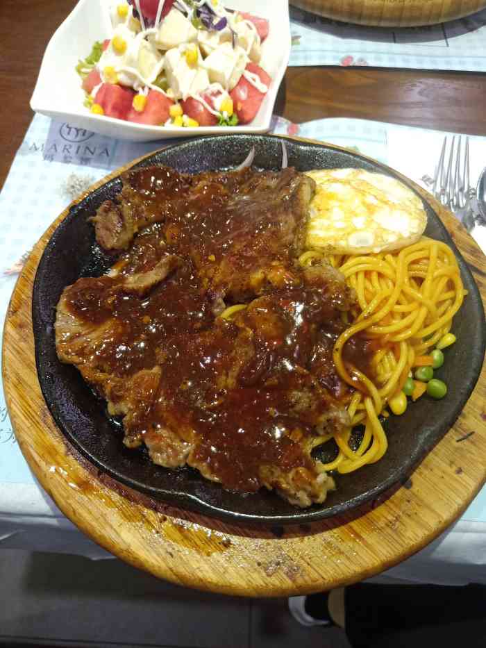 玛黎娜铁板牛排(济南大学店)-"就在家的附近,之前来吃过好多次,好久没