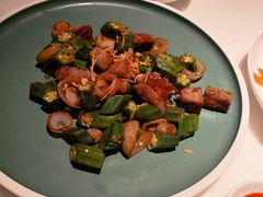 秋葵炒牛肉粒-陶陶居酒家(新天地店)