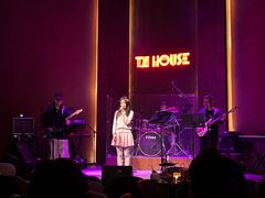 -TZ House音乐现场(来福士中心店)