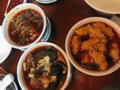 冒虾滑-炉小二铜锅牛蛙•川湘菜(三里屯店)