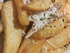 -MONICH牛排融合餐厅(和义大道购物中心店)