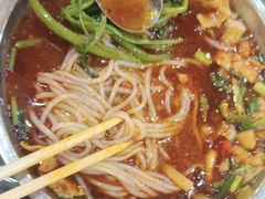 -柳州肥姨妈大骨螺蛳粉(东靖路店)
