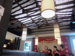 -阿瓦山寨·湘菜现炒·剁椒鱼头王(咸阳总店)