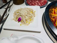 -茅草房·河畔园林火锅