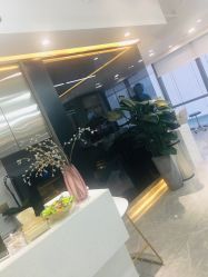 -V+SALON造型