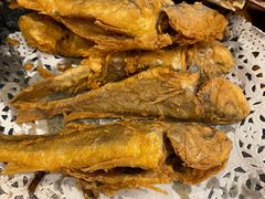 干炸黄花鱼-老东镇啤酒屋海鲜加工·蒸汽海鲜·海鲜烧烤(台东店)