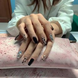 -桃子的美甲店