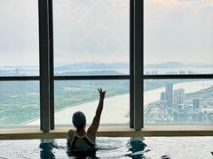 -珠海瑞吉酒店游泳池