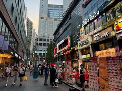 -BHC炸鸡(明洞总店)