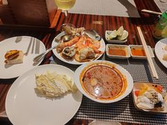 -广州万富希尔顿酒店·感趣自助餐厅·金秋蟹宴生蚝海鲜刺身