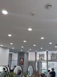 -藤野造型烫染·漂发