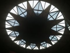 -上海滴水湖皇冠假日酒店