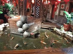 -鱼满舱·鲜活海鲜·正宗鲁菜