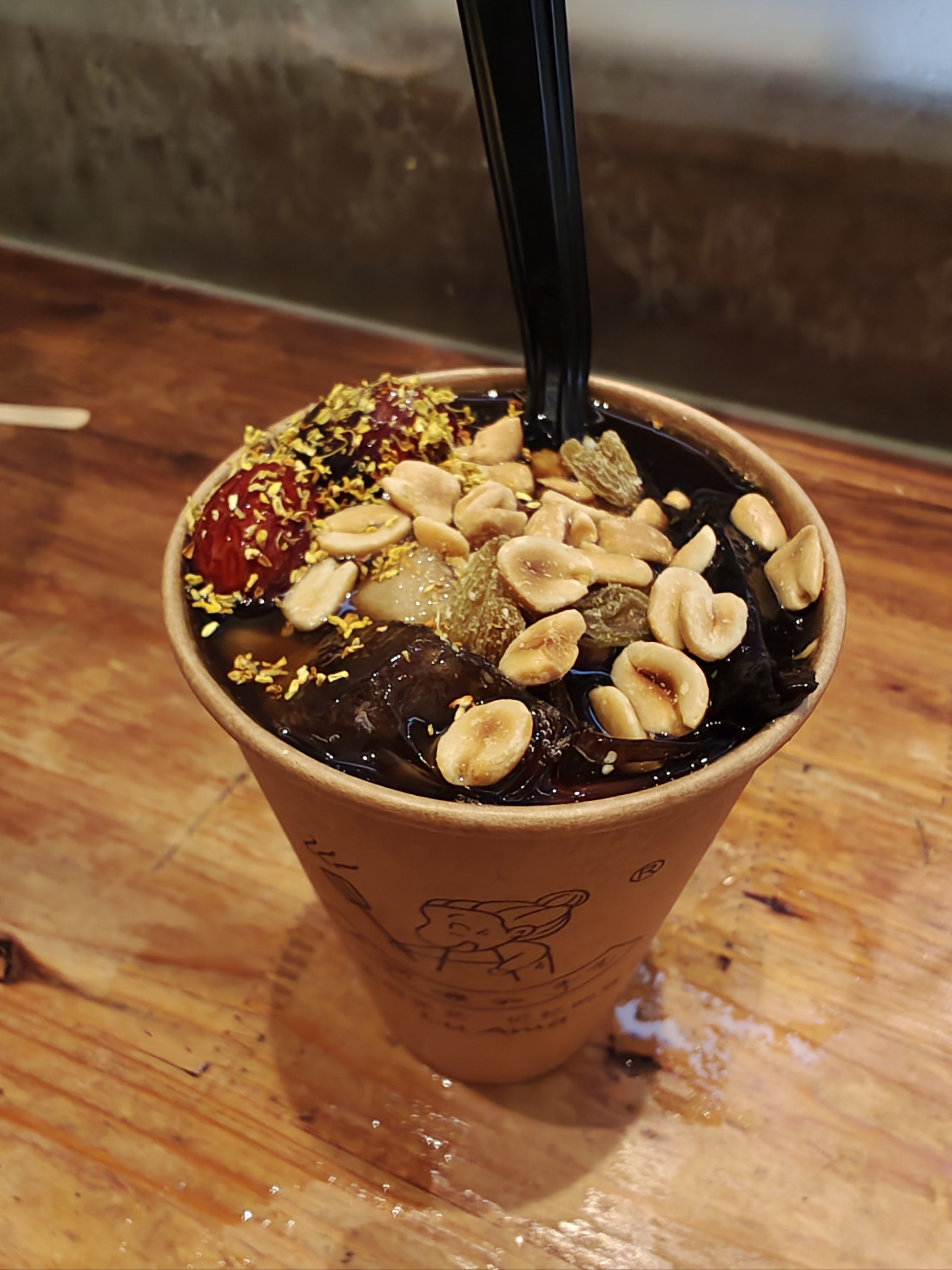 烧仙草味道很棒,太解渴了!老板娘人美心善!推荐!