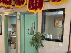 -半岛宠物医院24小时·内窥镜·牙科·碎石中心(府城大道店)
