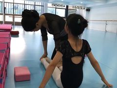 -西安小天鹅艺术团(曲江Alice店)