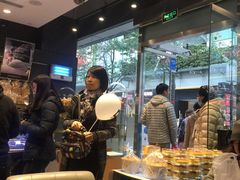 -巴黎贝甜(大宁国际商业广场店)