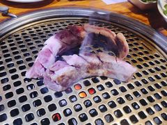 -唯成•韩国炭火烤肉 유성고기