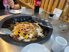-屯老二农家铁锅炖(奥运村店)