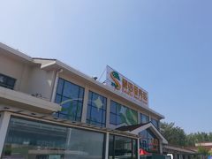 -窦店服务区-停车场