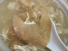 浓汤瓦煲花胶翅-添發碗仔翅美食