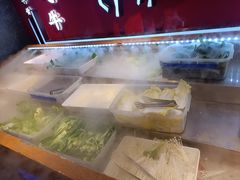 -运气牛自助酱大骨火锅(南京东路店)