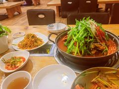 -喇喇排骨火锅·传统韩式脊骨汤(望京西园总店)