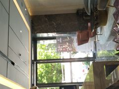 -柏槿酒店(罗湖口岸向西地铁站店)