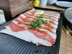 小米香草黑椒私房牛五花-小米烤肉·和牛原切-创意韩料(东关店)