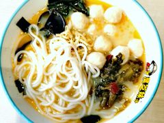 -灵芝妹子海鲜米线(劳动公园店)