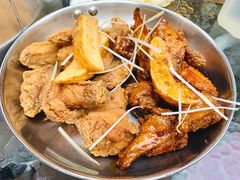 原味炸鸡和酱油鸡双拼-MI WU FACTORY米屋美食工厂餐厅(绿地店)