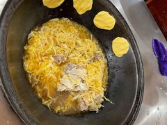 -粘豆包柴火铁锅炖