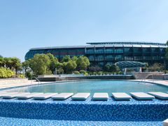 -上海滴水湖皇冠假日酒店