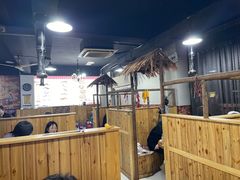 大堂-东北铁锅炖鱼·大鹅·小鸡·排骨(五塔寺广场店)