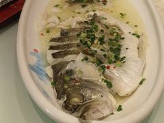 抱腌海鲈鱼-江南韵·无锡太湖文化体验餐厅(凤凰天街店)