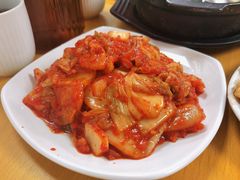 辣白菜炒五花肉-屋里家延边朝鲜族冷面(南园店)