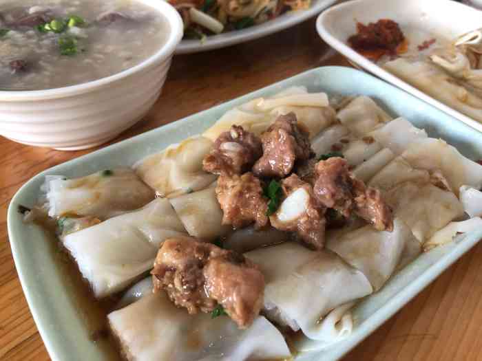林兴美食-"云浮的河口肠粉讲求,薄透韧.和它特制调的.