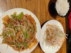 -泉畔人家·老济南经典鲁菜(大明湖店)