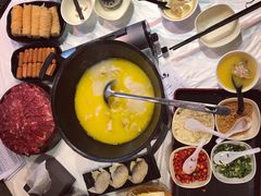 -鲜入围煮花胶鸡海鲜火锅